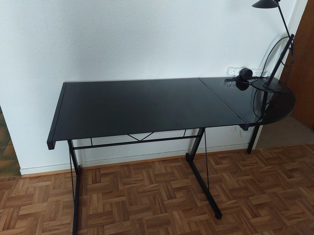 bureau vitre noir 1.50 m* 60cm Meubles