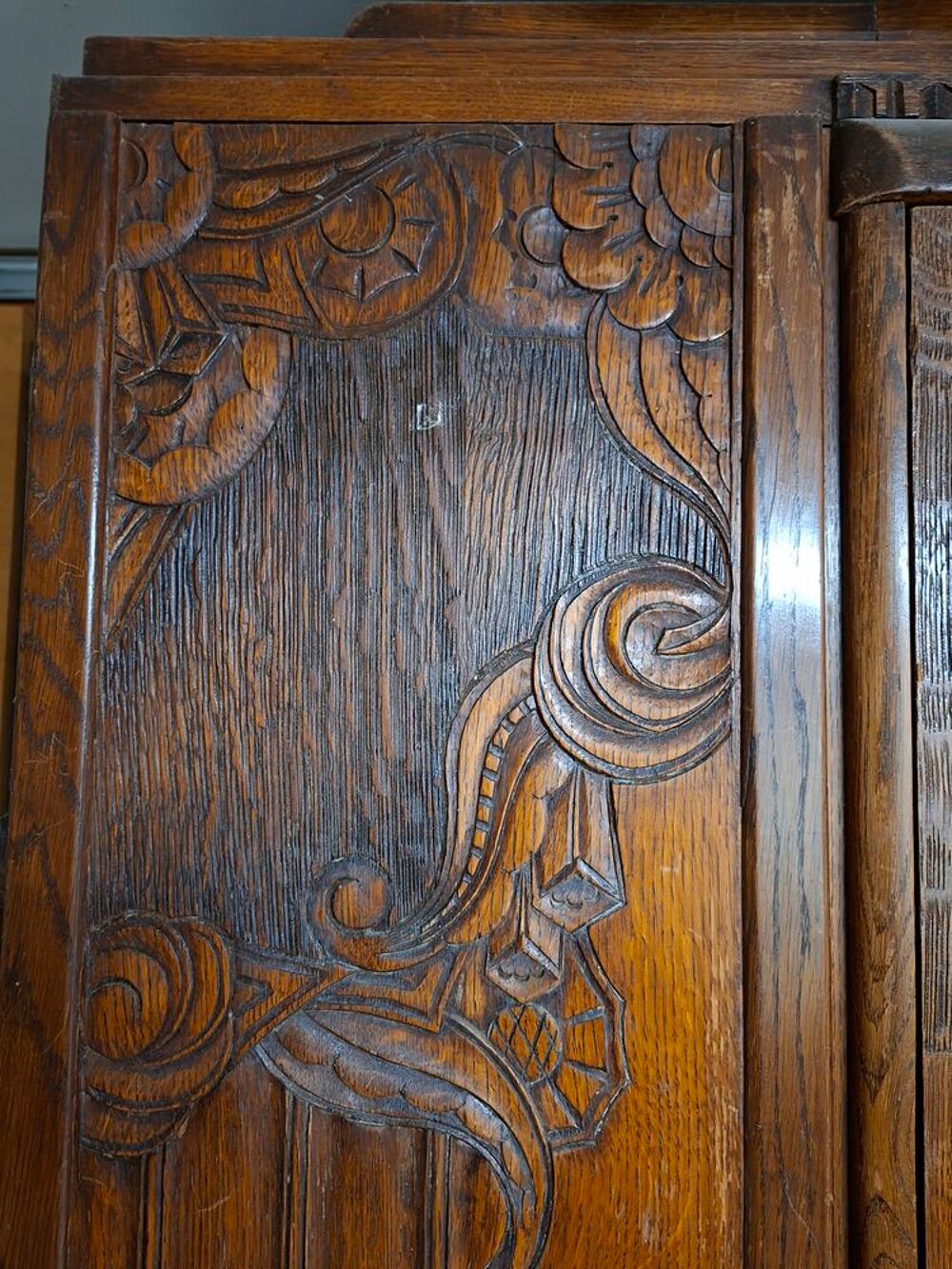 Armoire en bois style art d&eacute;co Meubles