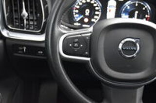 V60 D3 AdBlue 150 ch Geartronic 8 Momentum 2019 occasion 56300 Pontivy