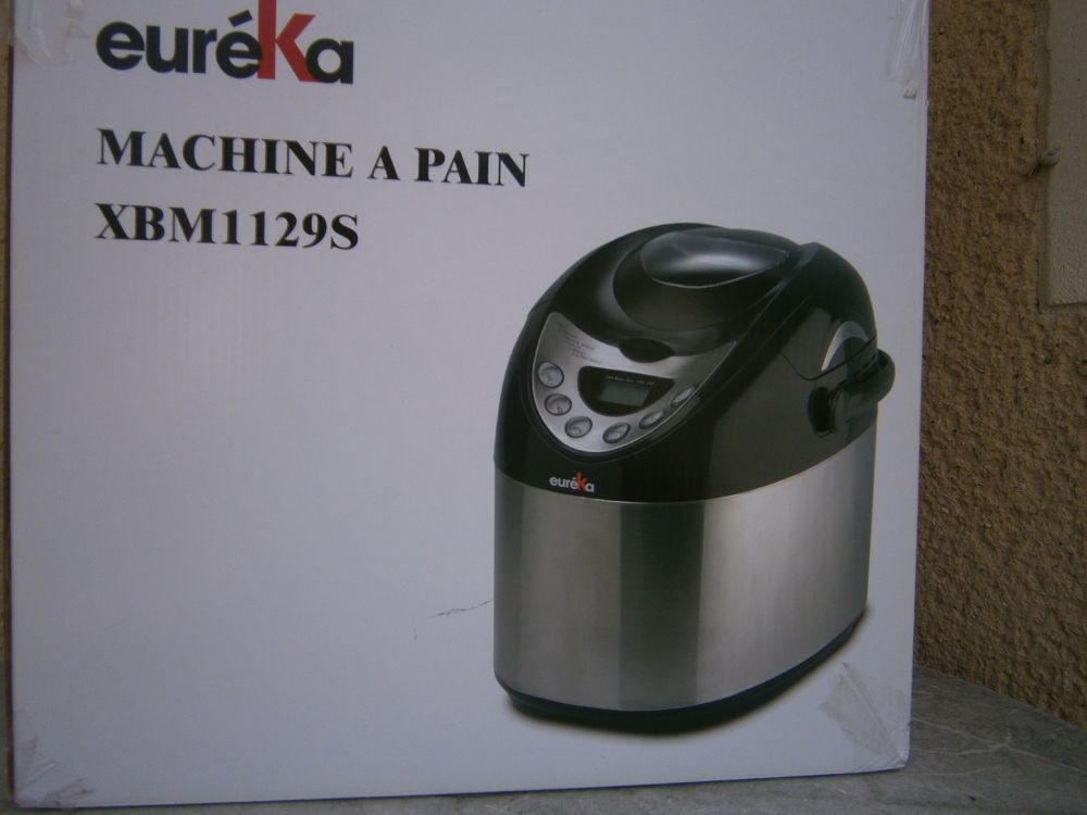 MACHINE A PAIN Electroménager