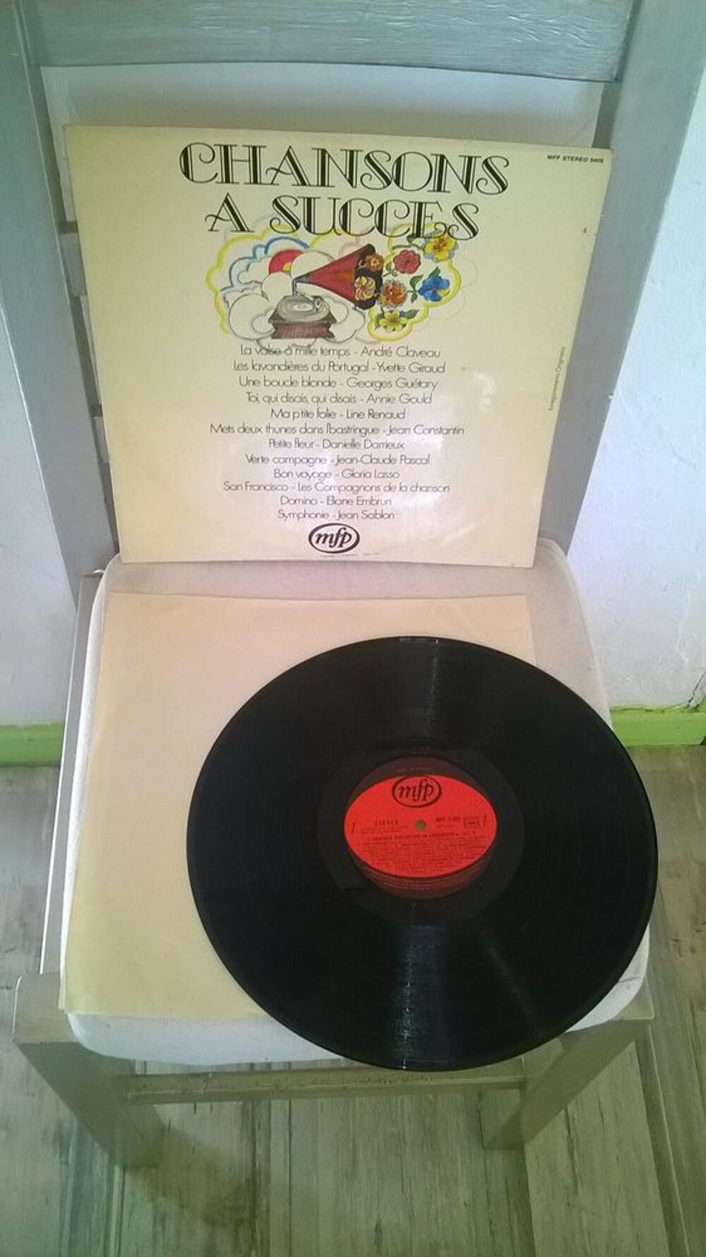 Vinyle Chansons A Succes
Excellent etat
Ma P'tite Folie-Li CD et vinyles