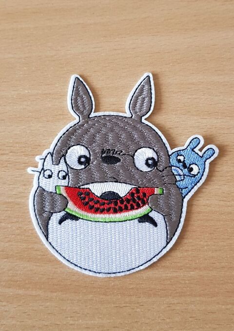 Ecusson brodé
Totoro n°1
diam. 10,5x10 cm
thermocollant 4 Carnon Plage (34)