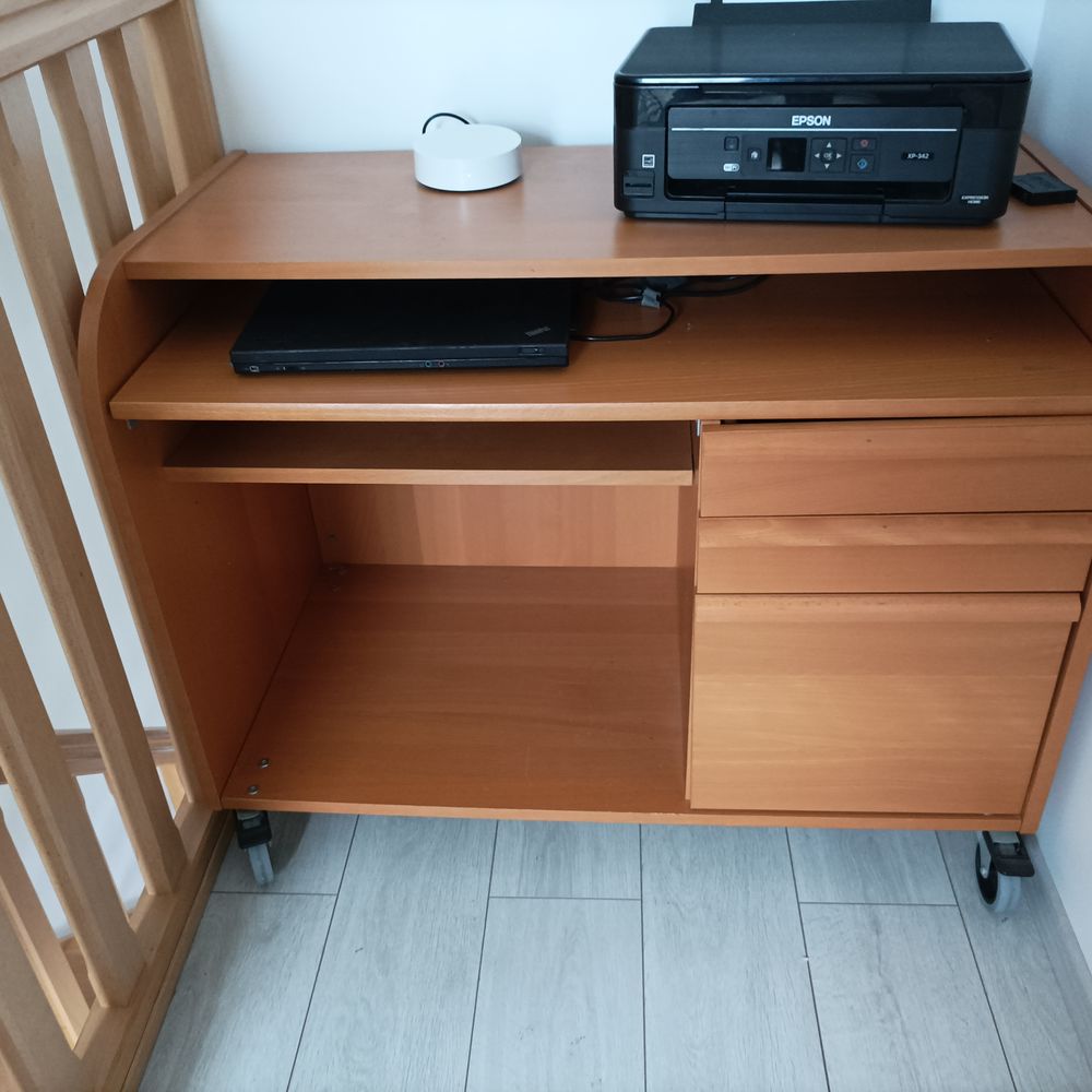 Bureau sur roulettes Meubles