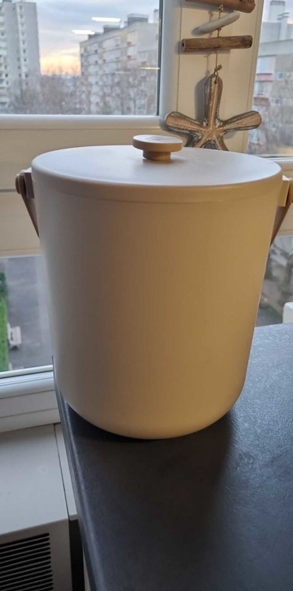 seau &agrave; compost Nespresso Neuf Electroménager