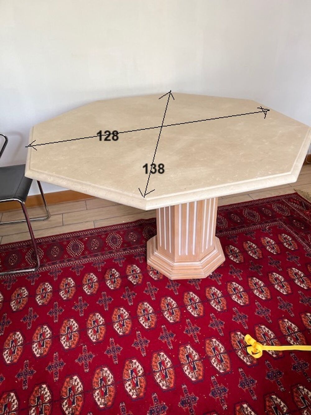 table de salle &agrave; manger en marbre Meubles