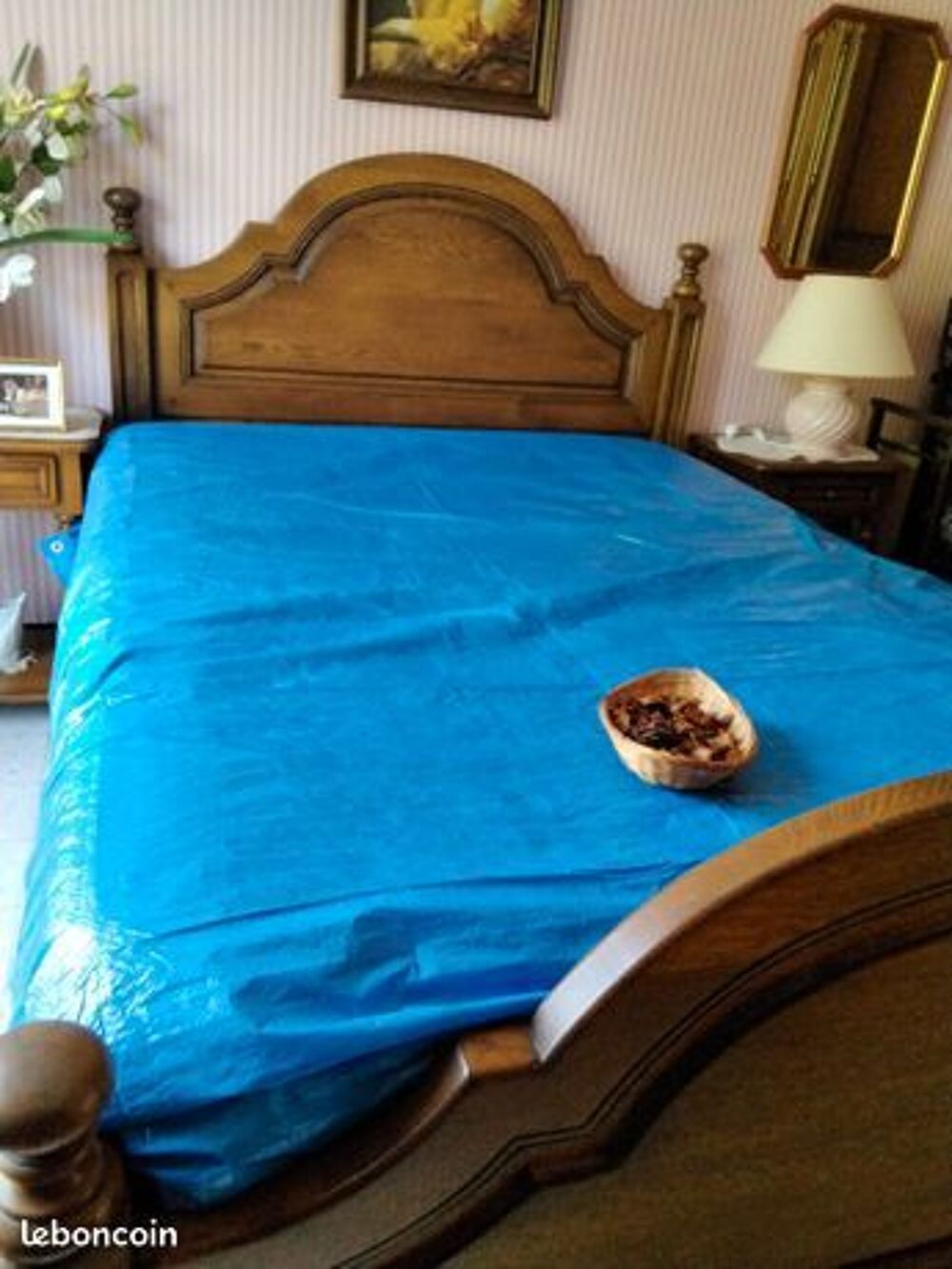Chambre &agrave; coucher : lit 2 pers+armoire+commode+2 chevets Meubles