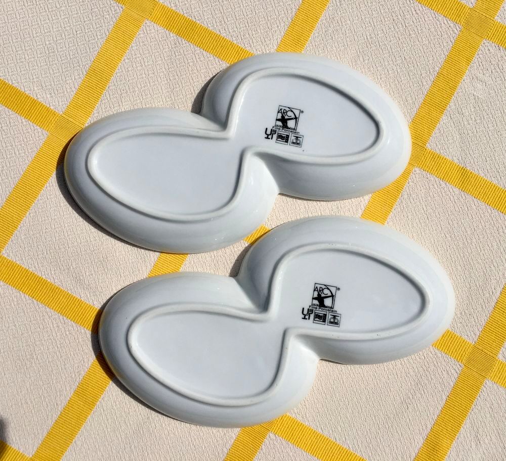 2 Assiettes doubles neuves en porcelaine blanche de qualit&eacute; Cuisine