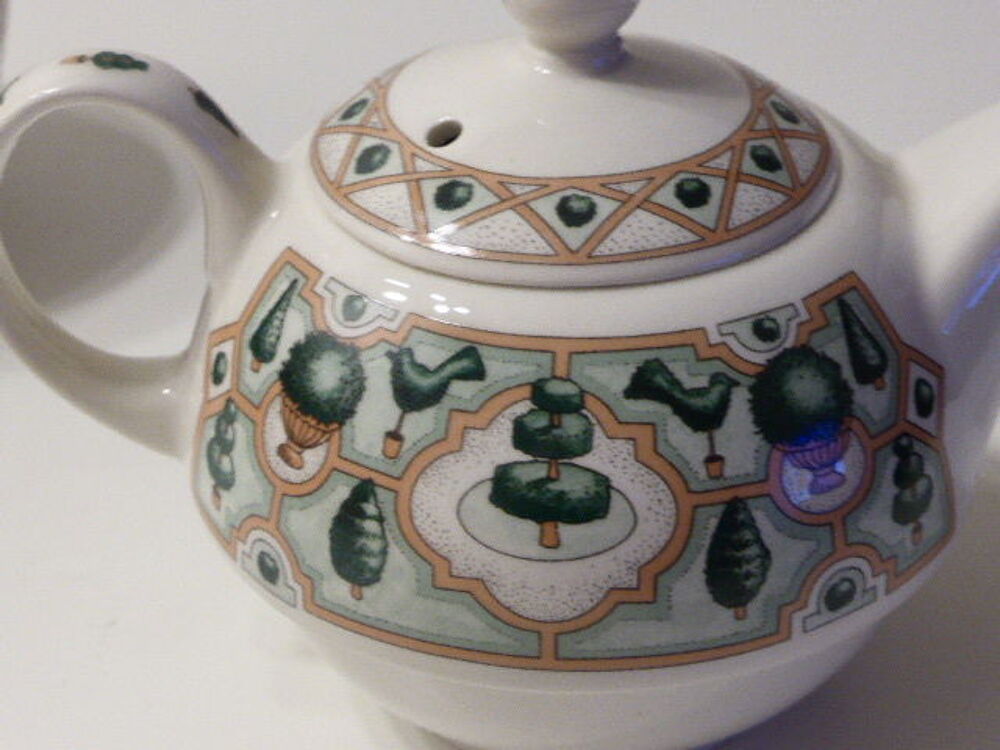 Th&eacute;i&egrave;re solitaire Garden teas Arthur Wood England Cuisine