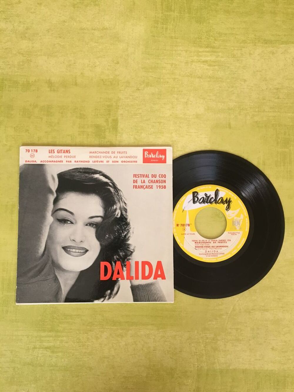 45t 70 178 BIEM LES GITANS 1&egrave;re pochette DALIDA 1958 
CD et vinyles