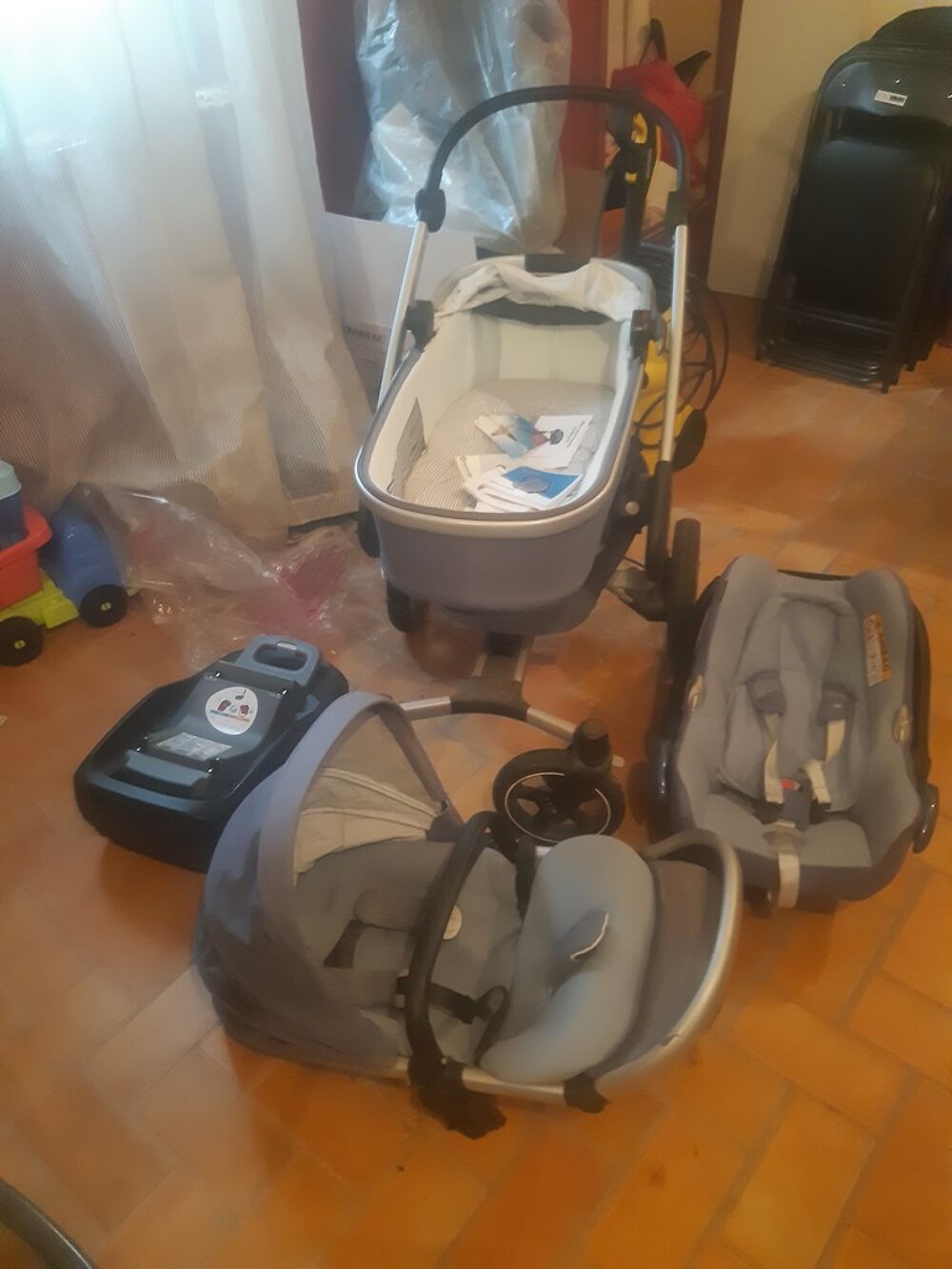 Pack poussette nacelle cosy si&egrave;ge auto gris Puériculture