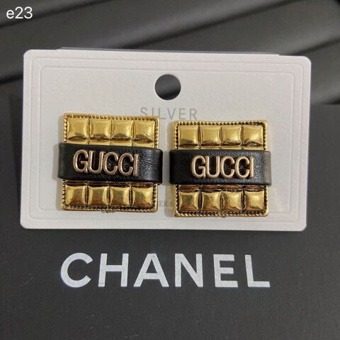 Boucles d'oreilles carres, Gucci, dores et noires 15 Mulhouse (68)