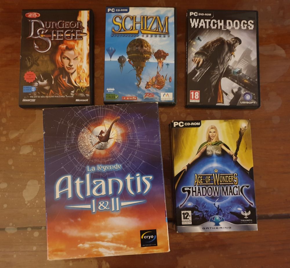 lot de 5 jeux pc dont 2 coffret collector Consoles et jeux vidéos