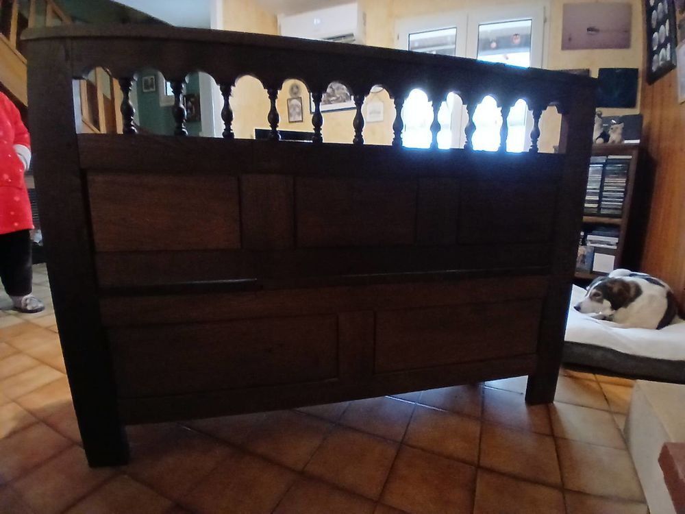 Banc coffre breton en ch&ecirc;ne veritable, sculpt&eacute;, +_40 ans Meubles