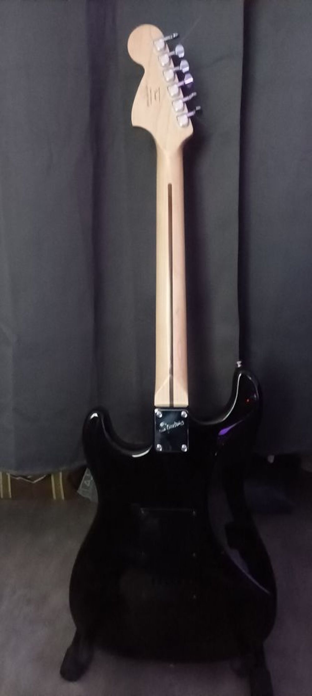 Guitare squier by fender Instruments de musique