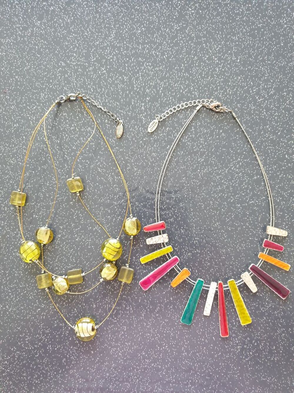 Lot collier Bijoux et montres