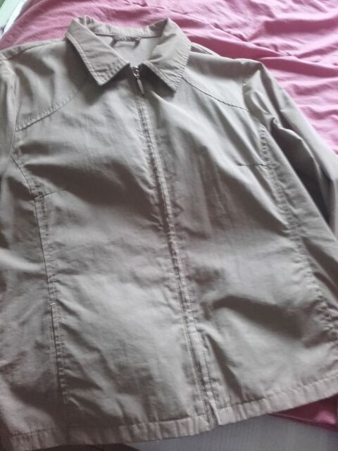 Veste lgre T 42 6 Troyes (10)
