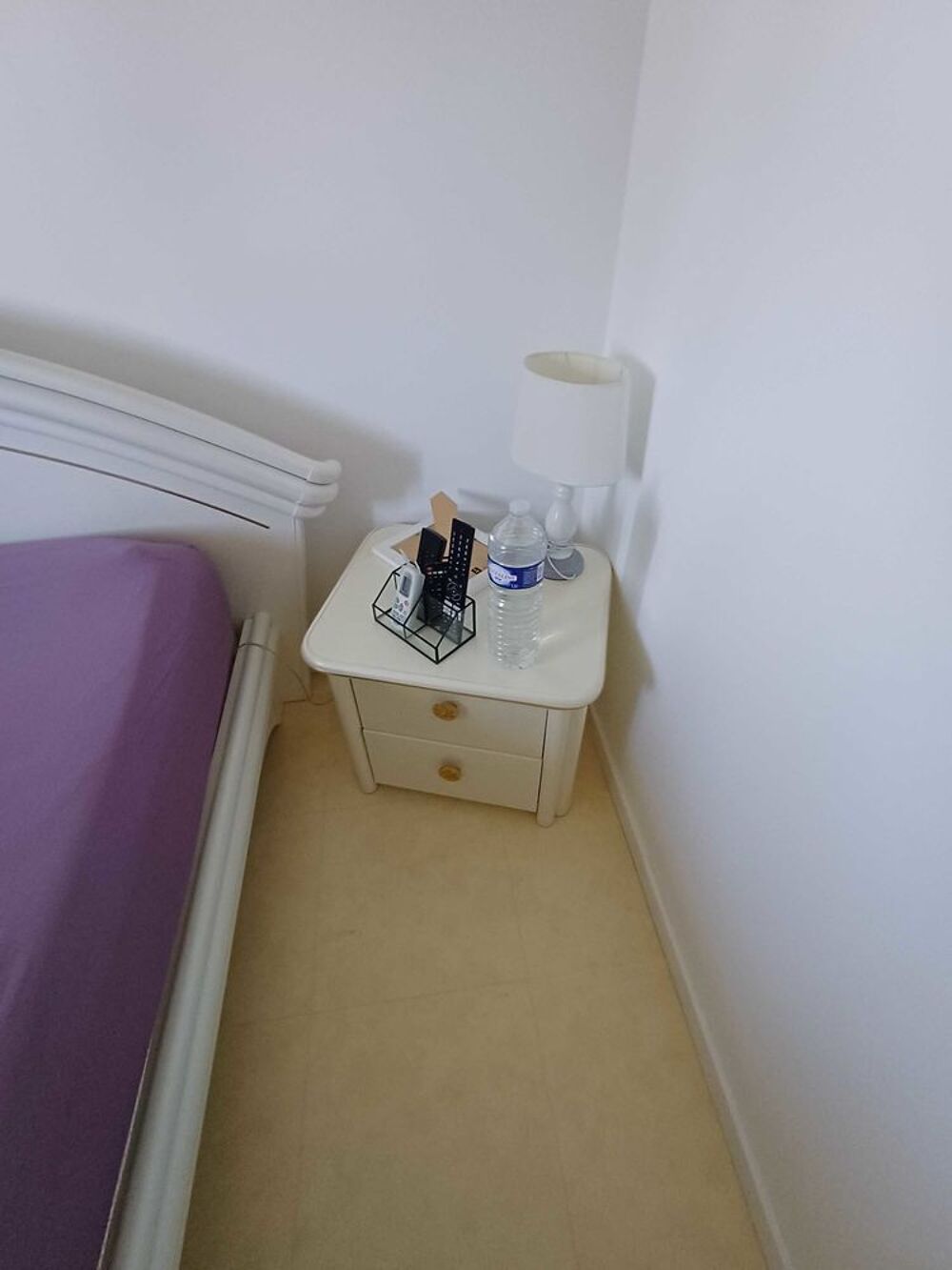 lit +sommier +2 chevets Meubles