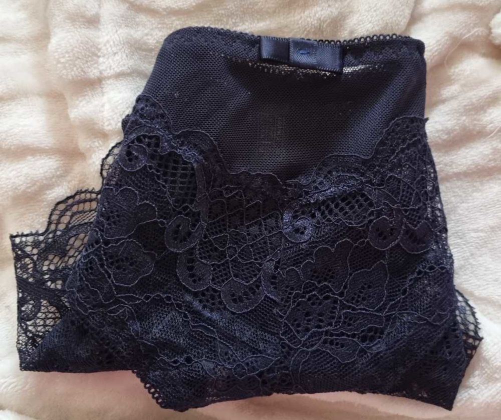 Tr&egrave;s joli tanga couleur bleu nuit Taille XL Vêtements