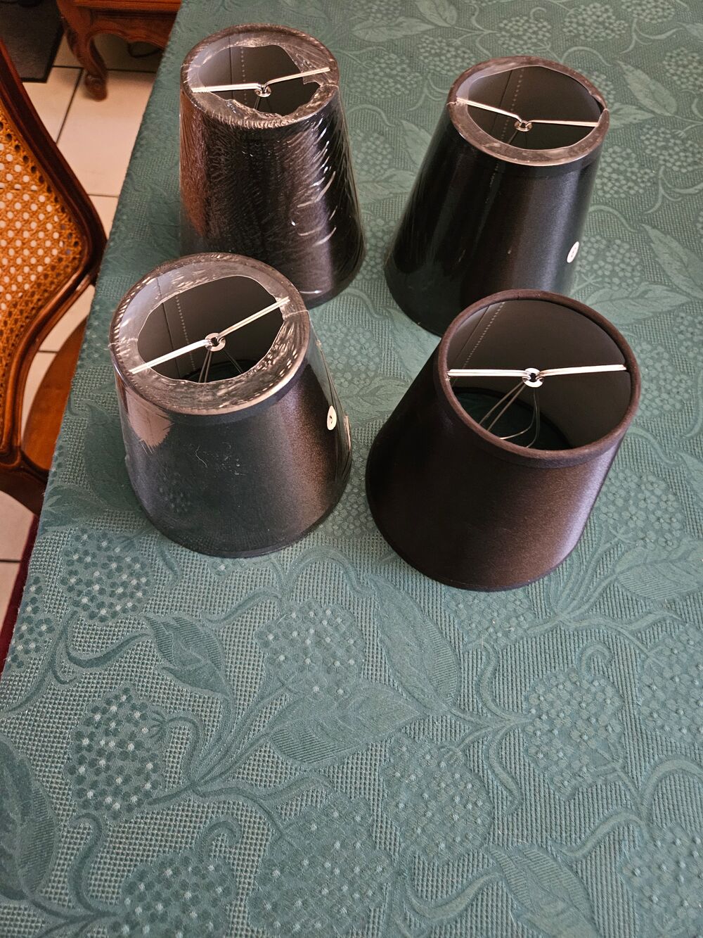 PETITS ABAT-JOURS NOIRS Décoration