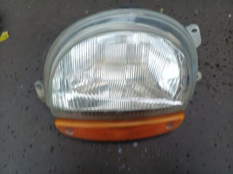 Phare droit Renault Twingo1 18 Vlizy-Villacoublay (78)