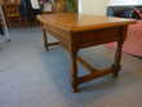 Table basse en ch&ecirc;ne clair Meubles