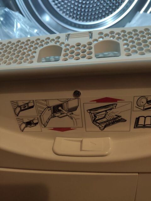 Sche linge  condensation AEG T76788iH1 neuf 450 Aubenas (07)