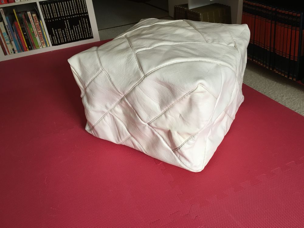 Pouf en cuir blanc Meubles