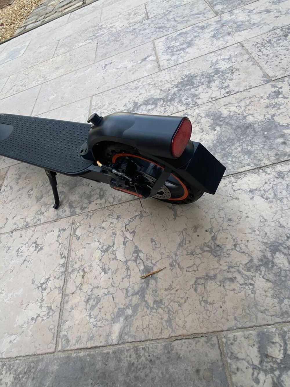 Trottinette &eacute;lectrique NEUVE Sports