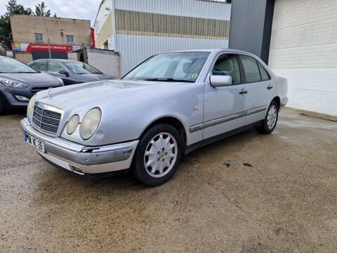 Mercedes Classe E E240 Elégance A 1999 occasion Feyzin 69320