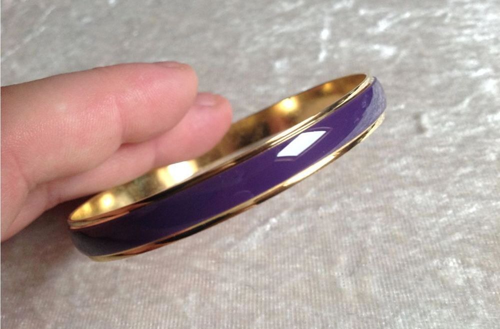 BRACELET JONC VIOLET M&Eacute;TAL DOR&Eacute; Envoi Possible
Bijoux et montres