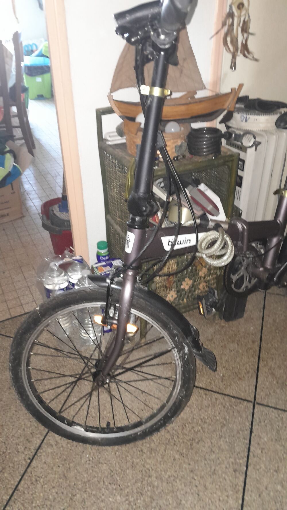 V&eacute;lo pliant tr&egrave;s bon &eacute;tat Vélos