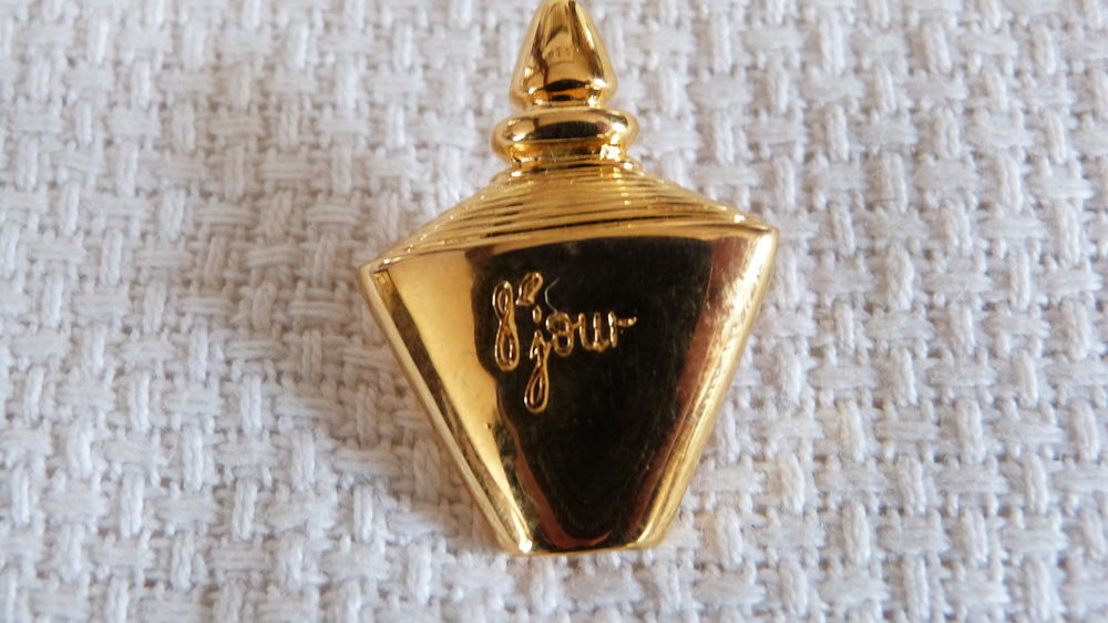 Broche Yves Rocher Bijoux et montres