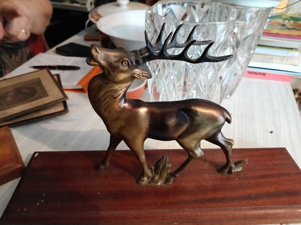 Statue de cerf en bronze et de sanglier Décoration
