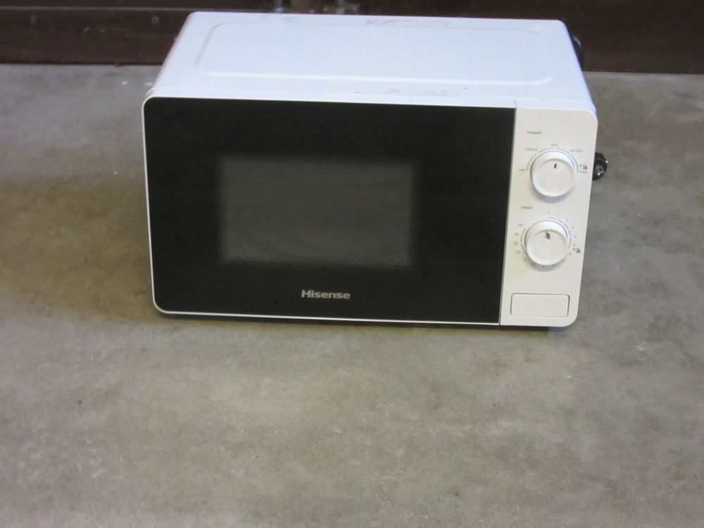 micro onde 700w Electroménager
