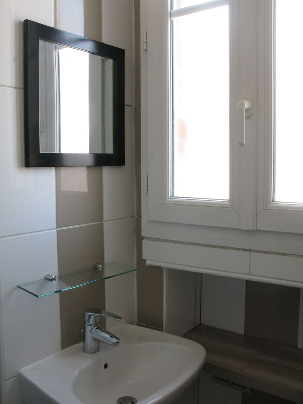 Location Appartement (nue) : studio 22 m² Colombes (92) : 840 € CC Colombes