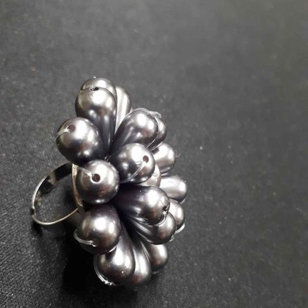 Bague perles longues Bijoux et montres