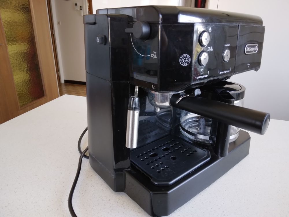 Combin&eacute; Cafetiere expresso Delonghi
Electroménager
