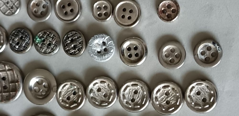 Lot de 99g de Boutons Vintage Style Officier &amp; Bijoux N&deg;42 