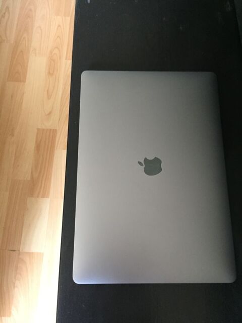 MacBook Pro 2019 15  1850 Paris 19 (75)