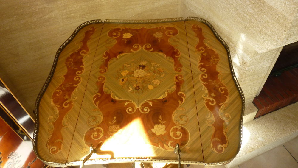 Chariot desserte en marqueterie Meubles