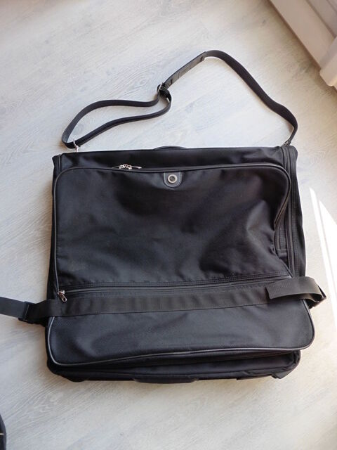 Valise penderie Samsonite 20 Ablis (78)
