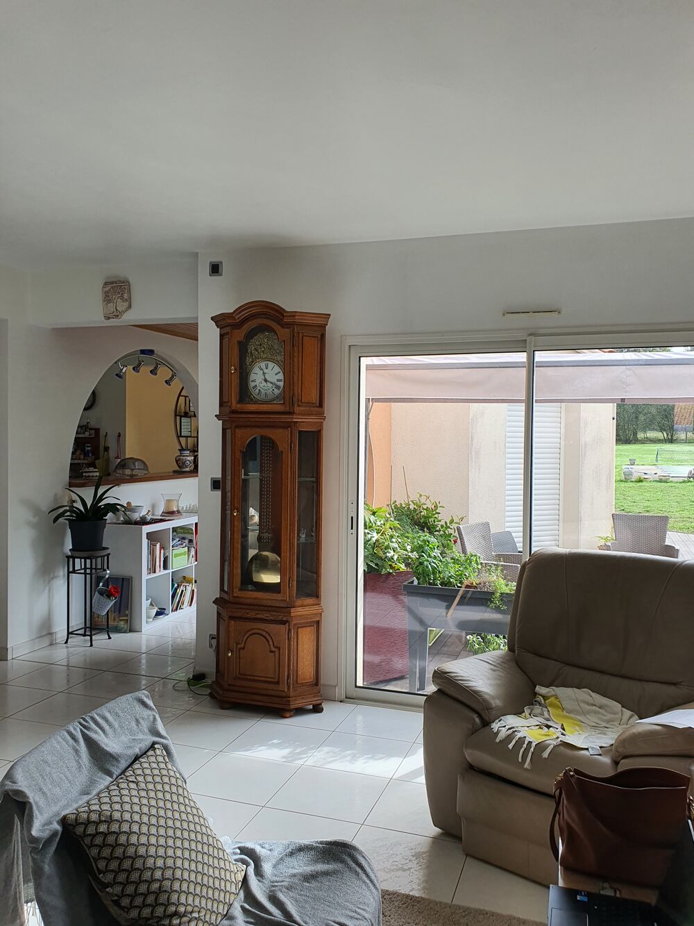 Horloge comtoise vitrine d'angle Meubles