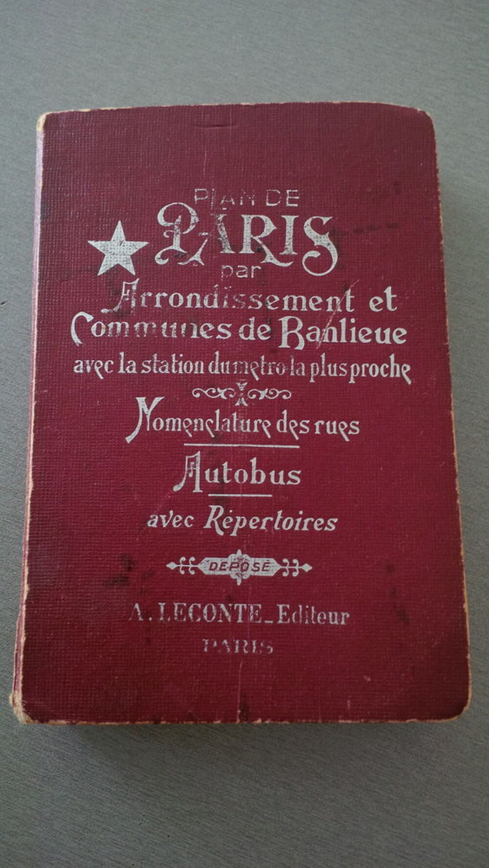 Livre plan de paris par arrondissement ann&eacute;e 1960 