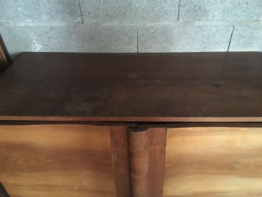 Armoire ann&eacute;es 50 en bois Meubles