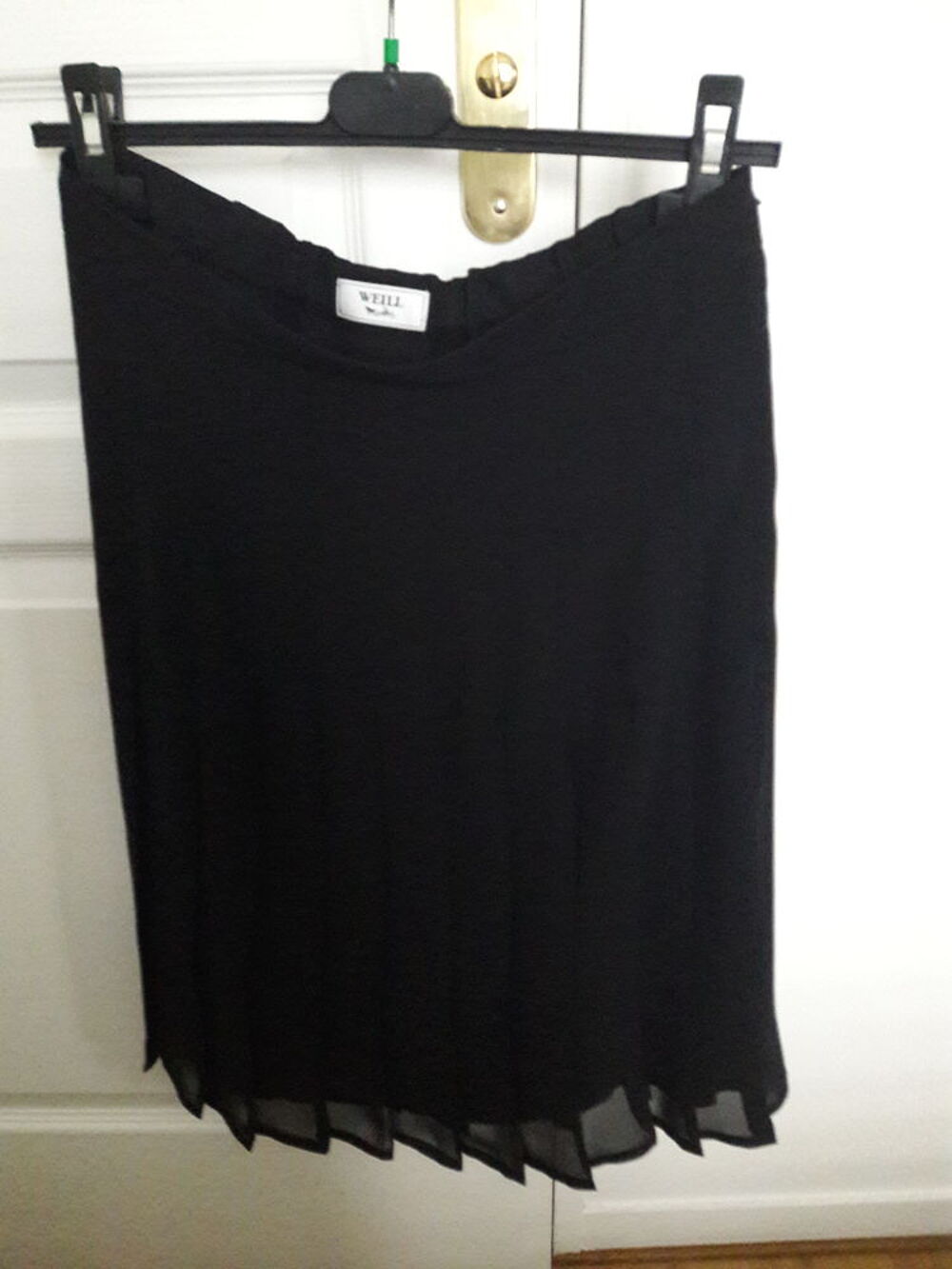 Jupe pliss&eacute;e WELL Vêtements