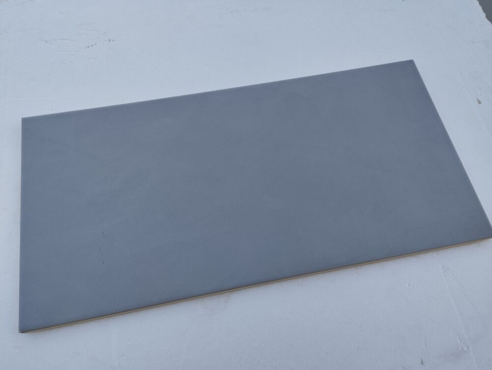 carrelage gris . Bricolage