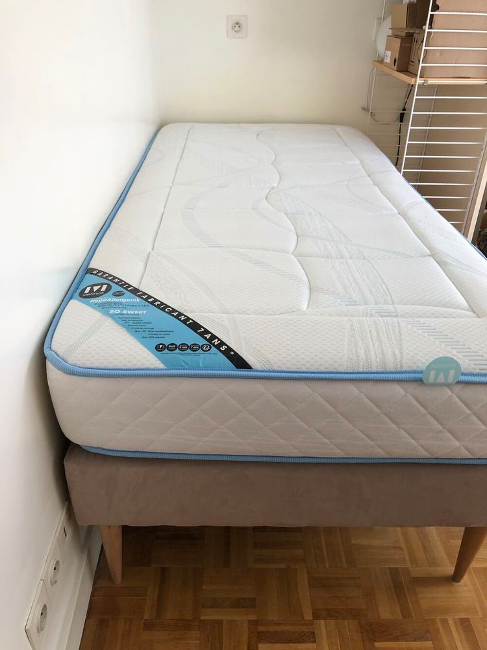 Lit 90 x 190 avec pieds en bois et matelas Merinos 20cm Meubles