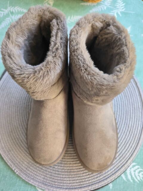 bottines daim neuve 10 Six-Fours-les-Plages (83)