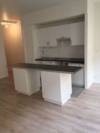  Appartement à louer 3 pièces 60 m²