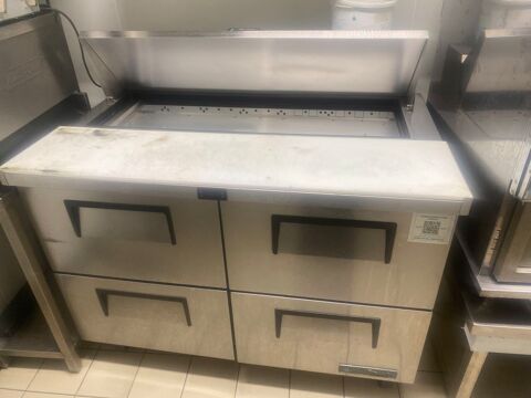 Lots de deux saladette marque TRUE en tr&egrave;s bon &eacute;tat 1350 75011 Paris